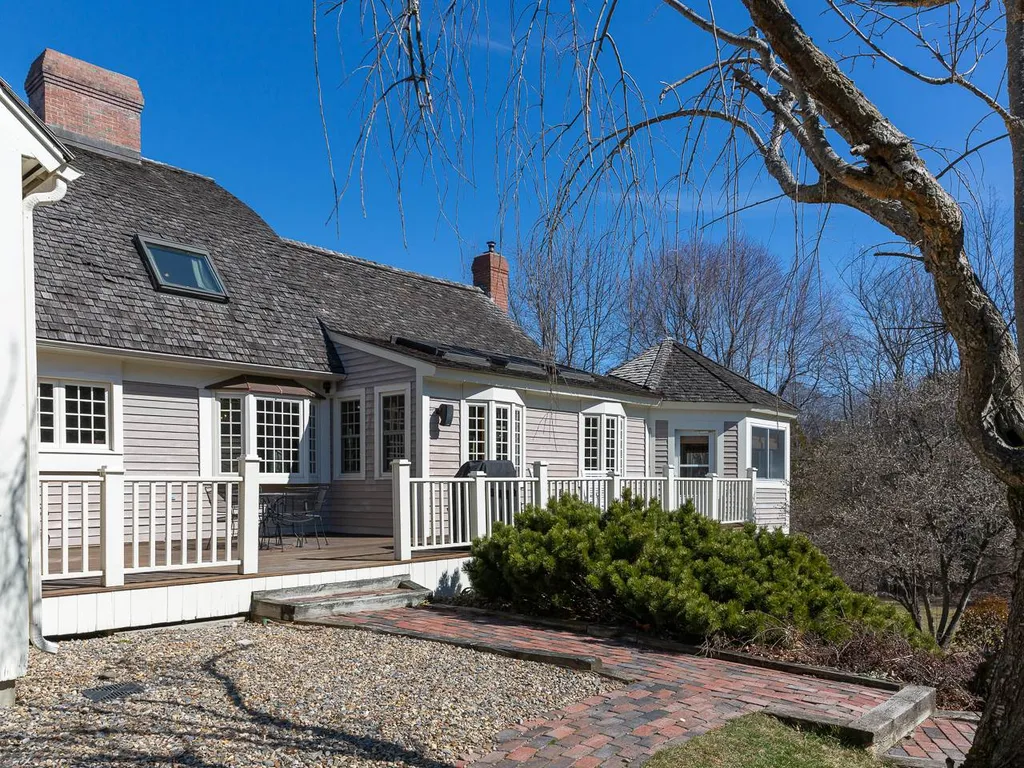 114 Tidewater Farm Road Stratham NH 03885