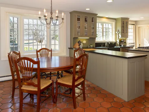 114 Tidewater Farm Road Stratham NH 03885
