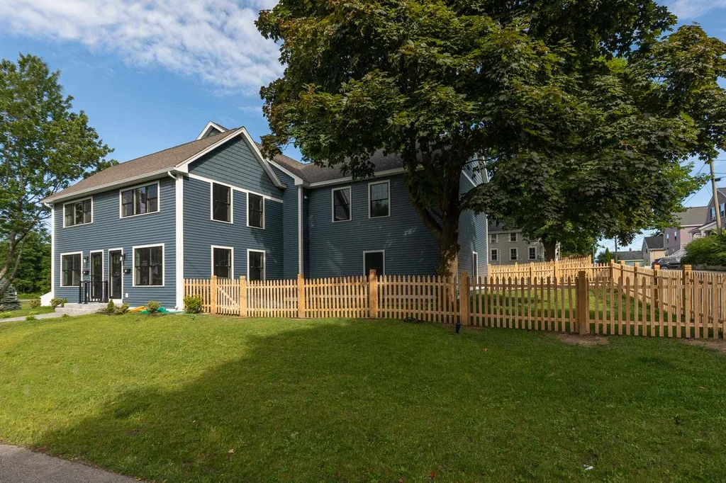 81 Thornton Street Portsmouth NH 03801