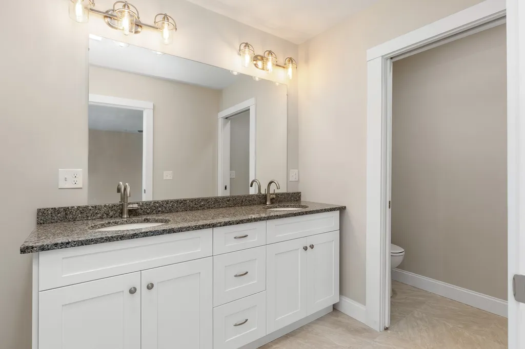 81 Thornton Street Portsmouth NH 03801