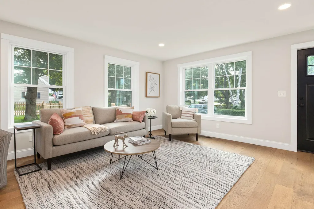 81 Thornton Street Portsmouth NH 03801
