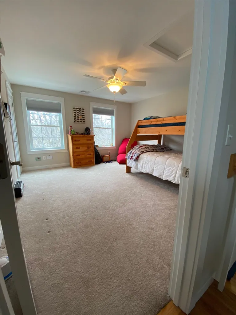 1 Breslin Farm Road Stratham NH 03885
