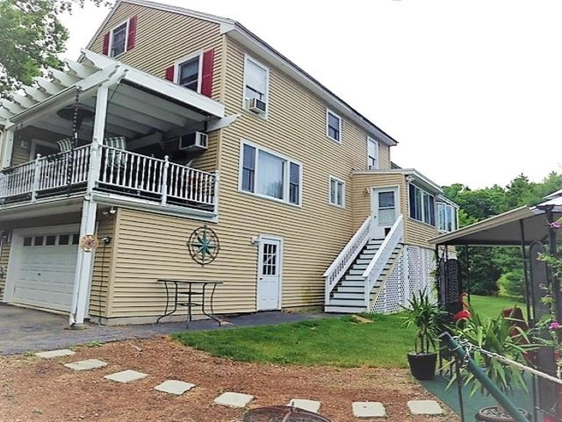 51 Forest Street Londonderry NH 03053