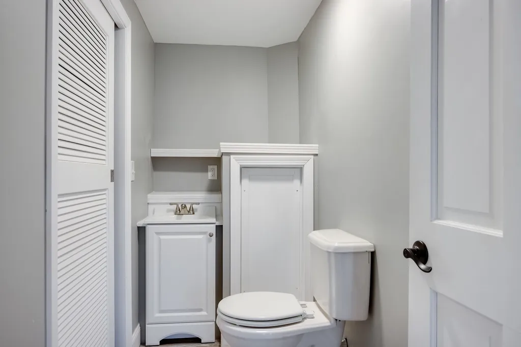 108 Long Shores Drive Barrington NH 03825
