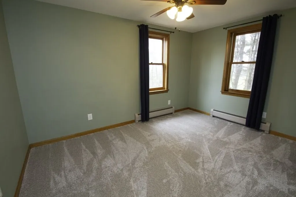 44 Heritage Drive Rollinsford NH 03869