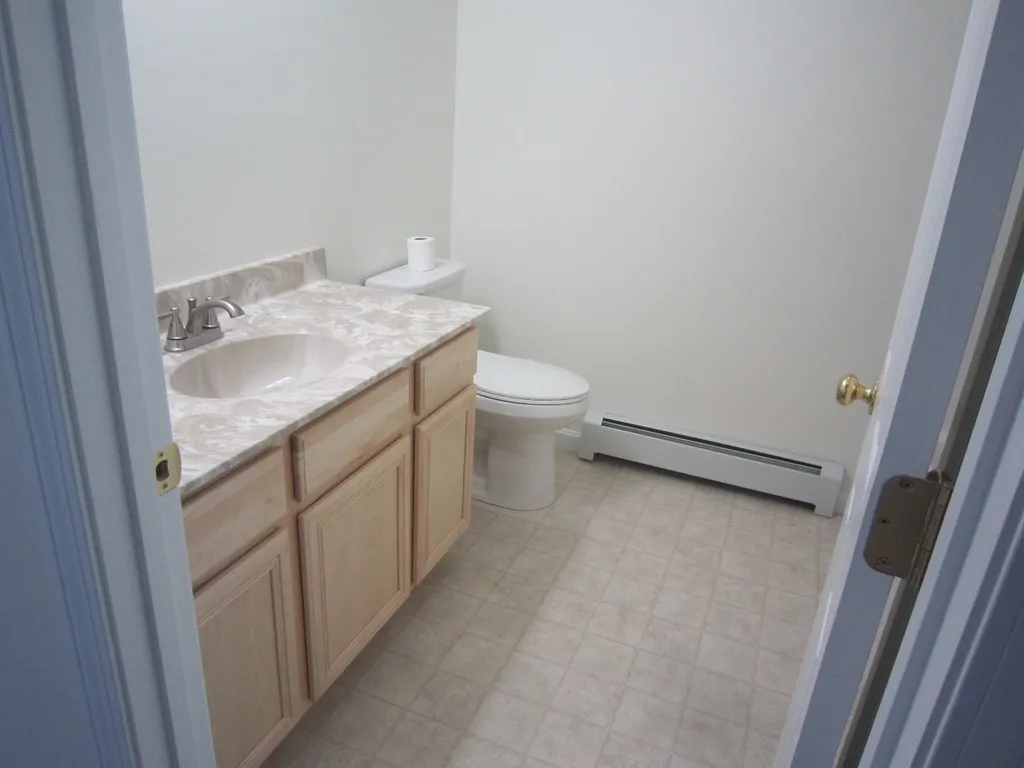 11 Carole Court Rochester NH 03868