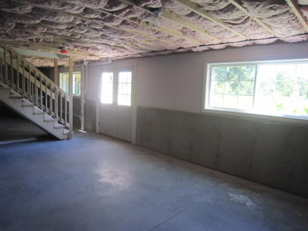 11 Carole Court Rochester NH 03868