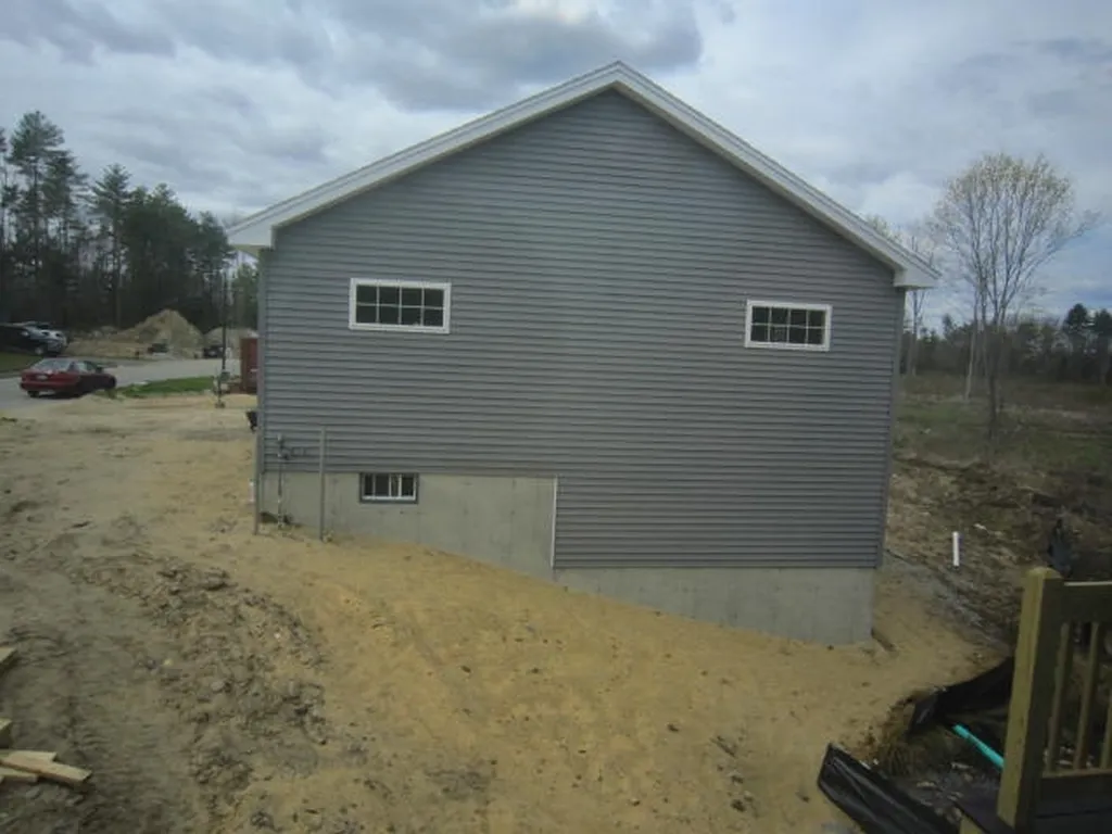 11 Carole Court Rochester NH 03868