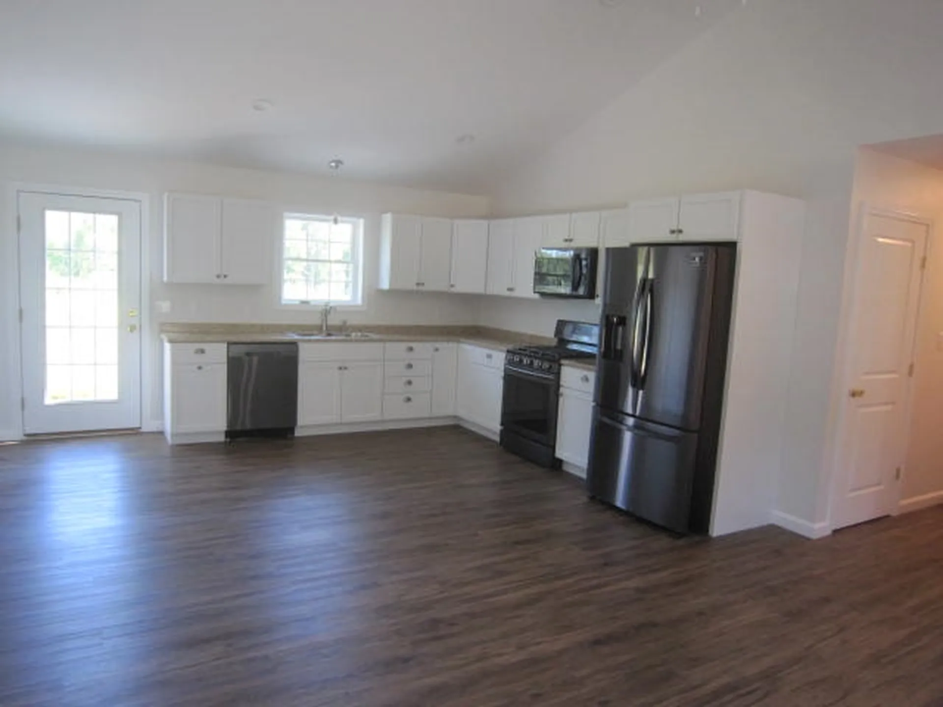 11 Carole Court Rochester NH 03868