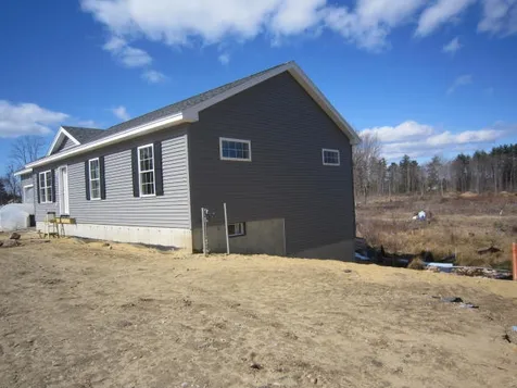 11 Carole Court Rochester NH 03868