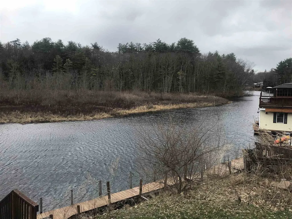23 Riverlake Street Alton NH 03810