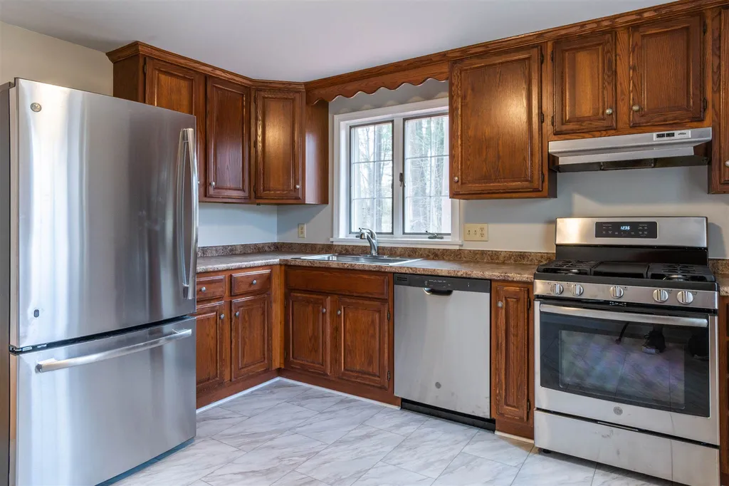 3 Sycamore Lane Nashua NH 03063