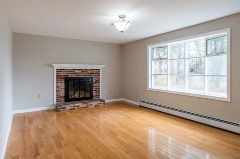 3 Sycamore Lane Nashua NH 03063