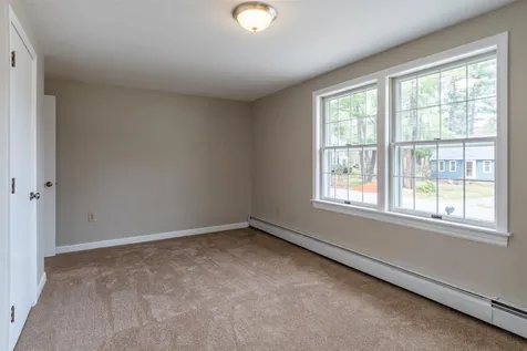 3 Sycamore Lane Nashua NH 03063