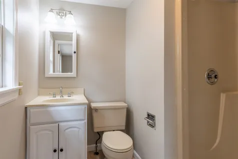 3 Sycamore Lane Nashua NH 03063