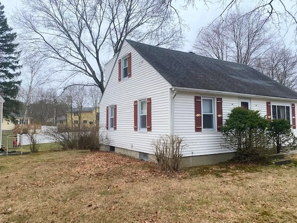 48 Maplecrest Street Newmarket NH 03857