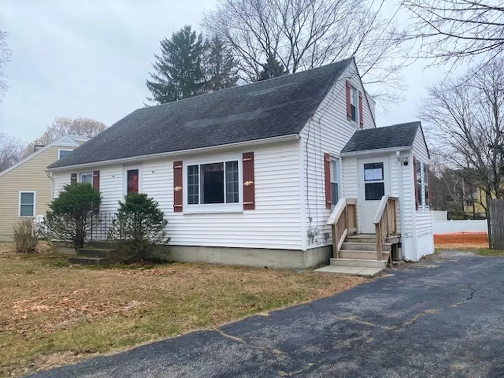 48 Maplecrest Street Newmarket NH 03857