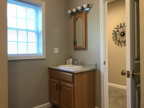 19 Stirling Avenue Hooksett NH 03106