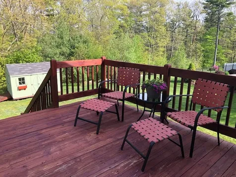 19 Stirling Avenue Hooksett NH 03106
