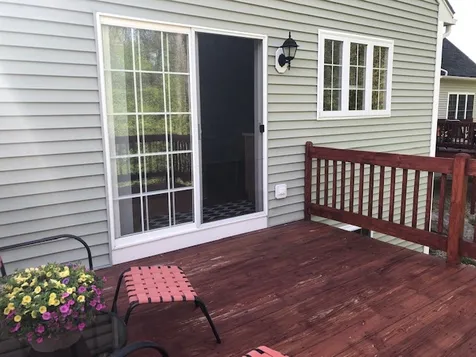 19 Stirling Avenue Hooksett NH 03106