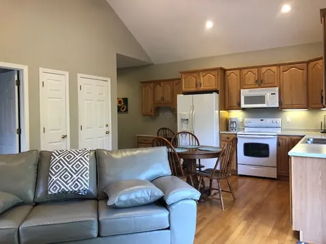 19 Stirling Avenue Hooksett NH 03106