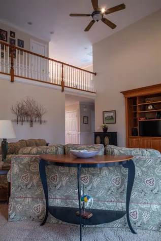 17 Premier Drive Londonderry NH 03053
