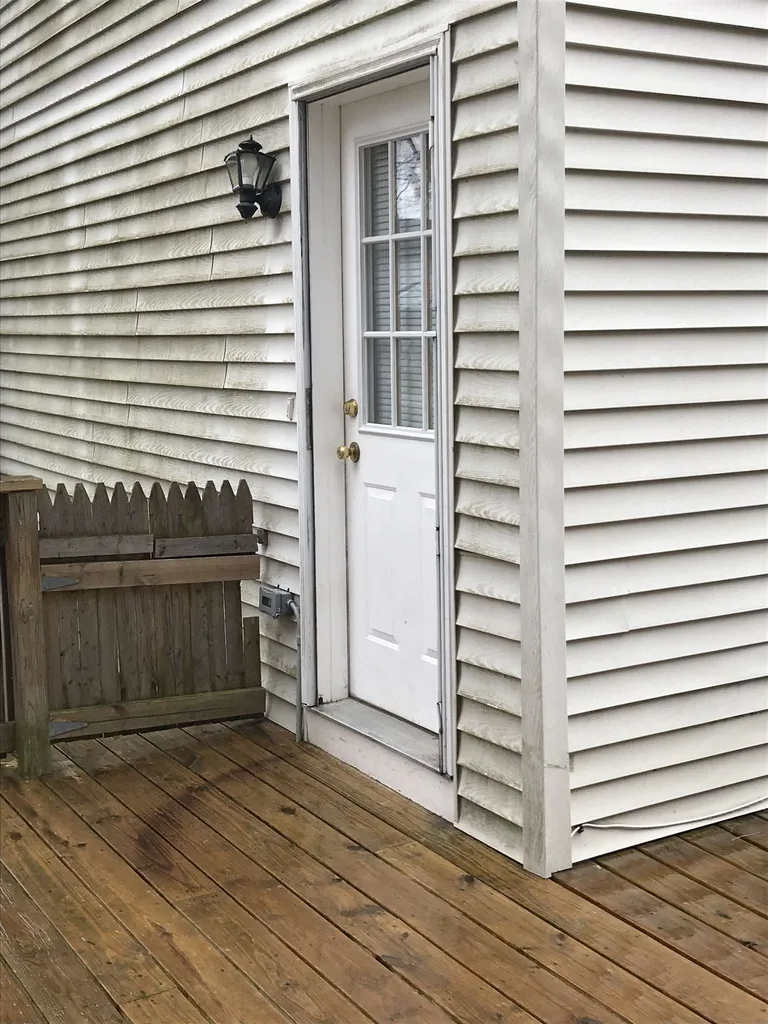 4r Sunnyside Lane Derry NH 03038