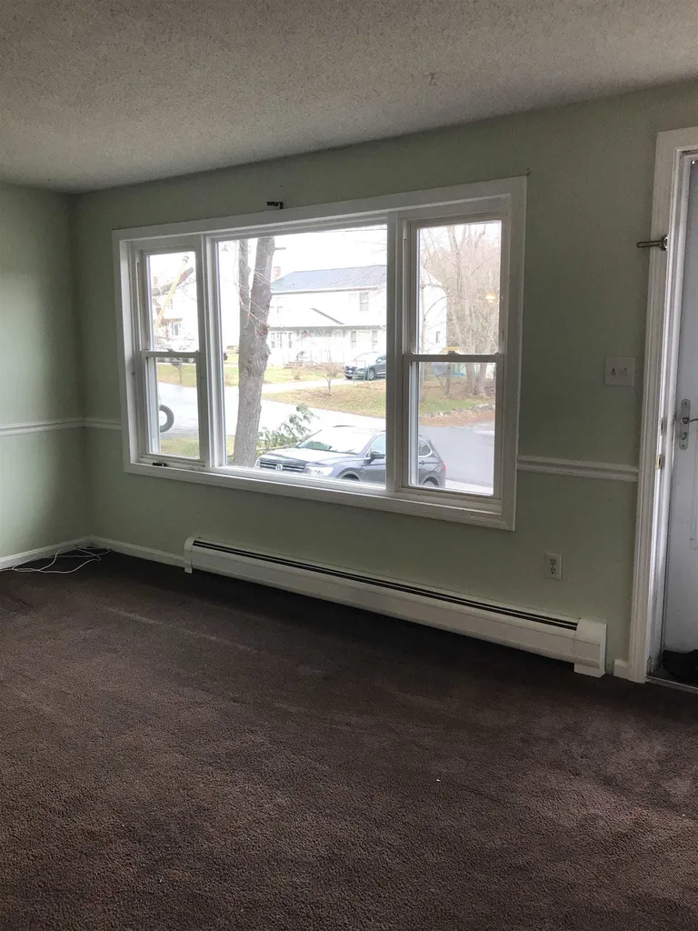 4r Sunnyside Lane Derry NH 03038