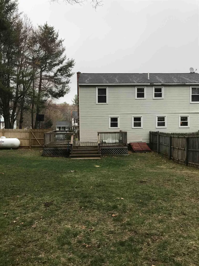 4r Sunnyside Lane Derry NH 03038