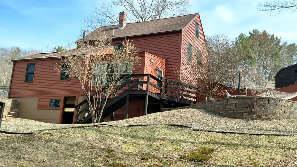 181 Main Street Alton NH 03809