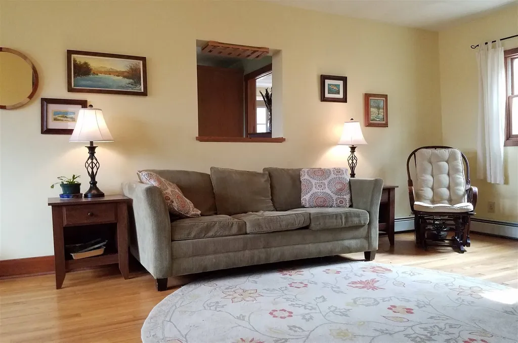 23 Woodman Lane New Hampton NH 03256