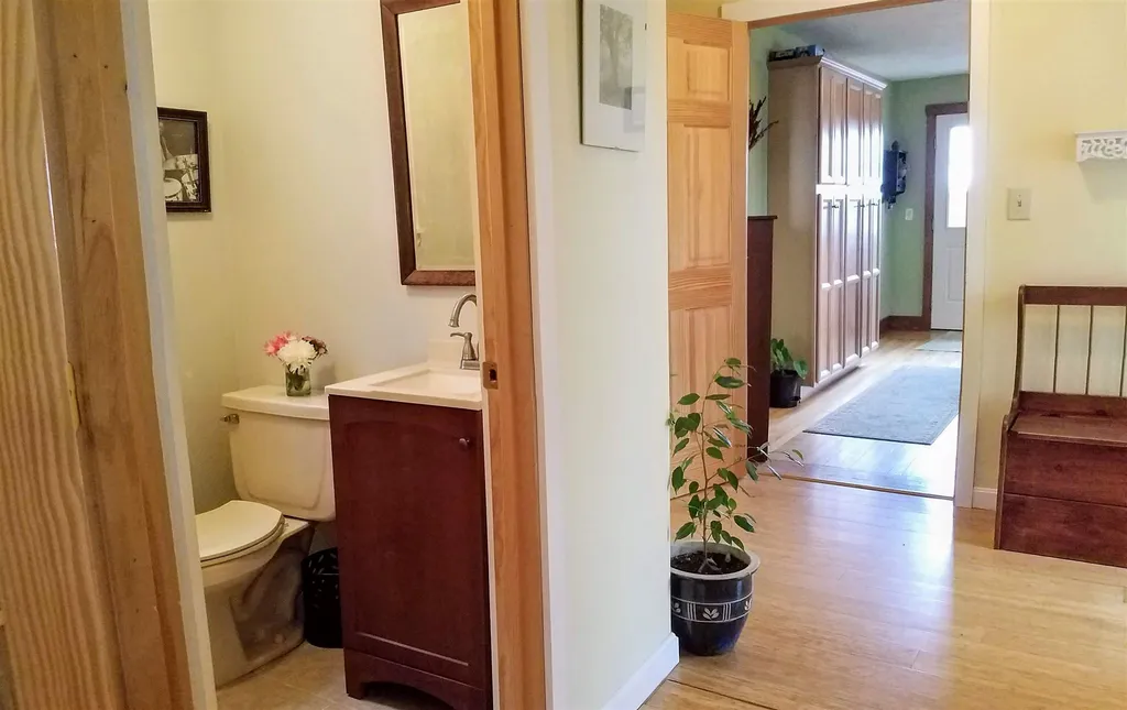 23 Woodman Lane New Hampton NH 03256