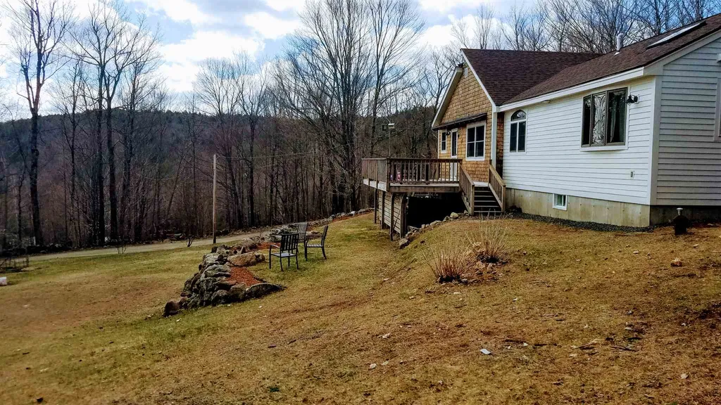 23 Woodman Lane New Hampton NH 03256
