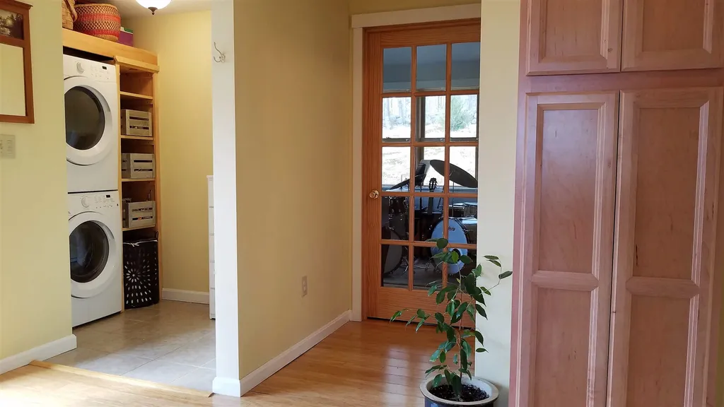23 Woodman Lane New Hampton NH 03256