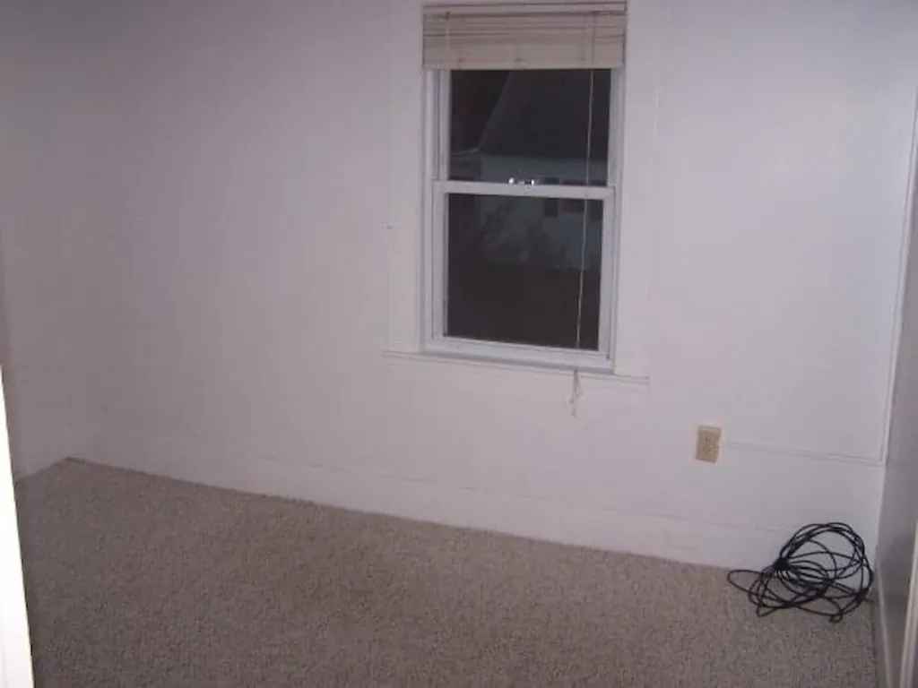 16 Pierce Street Nashua NH 03060