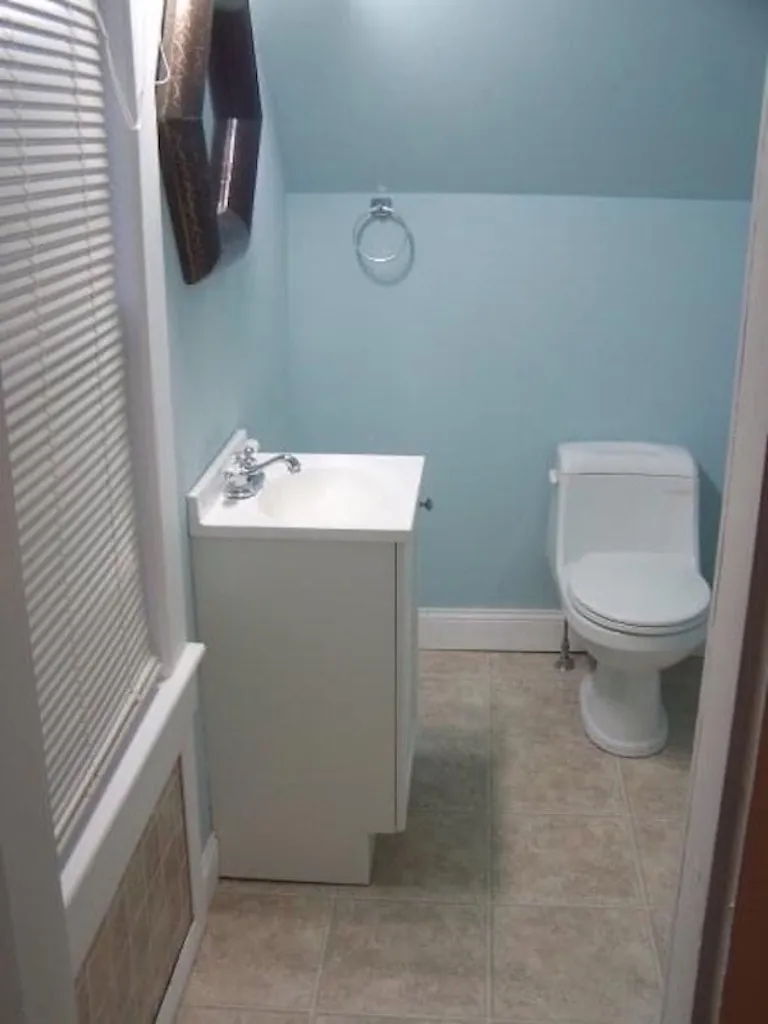 16 Pierce Street Nashua NH 03060