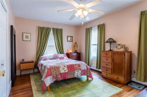 16 Pierce Street Nashua NH 03060