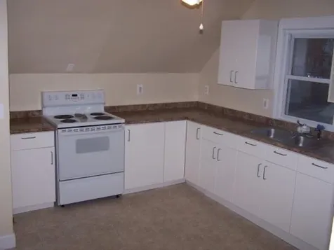 16 Pierce Street Nashua NH 03060