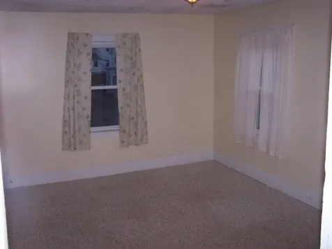 16 Pierce Street Nashua NH 03060