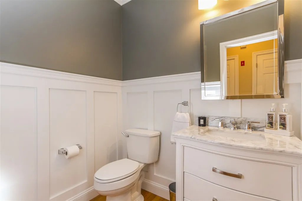 12 Homestead Hill Road Bedford NH 03110