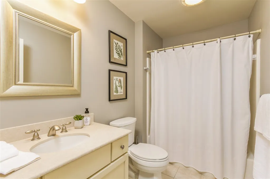 12 Homestead Hill Road Bedford NH 03110