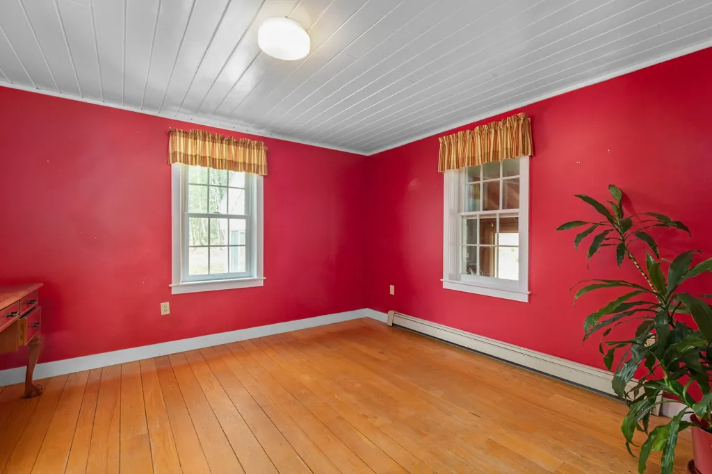 8 Earle Drive Lee NH 03861