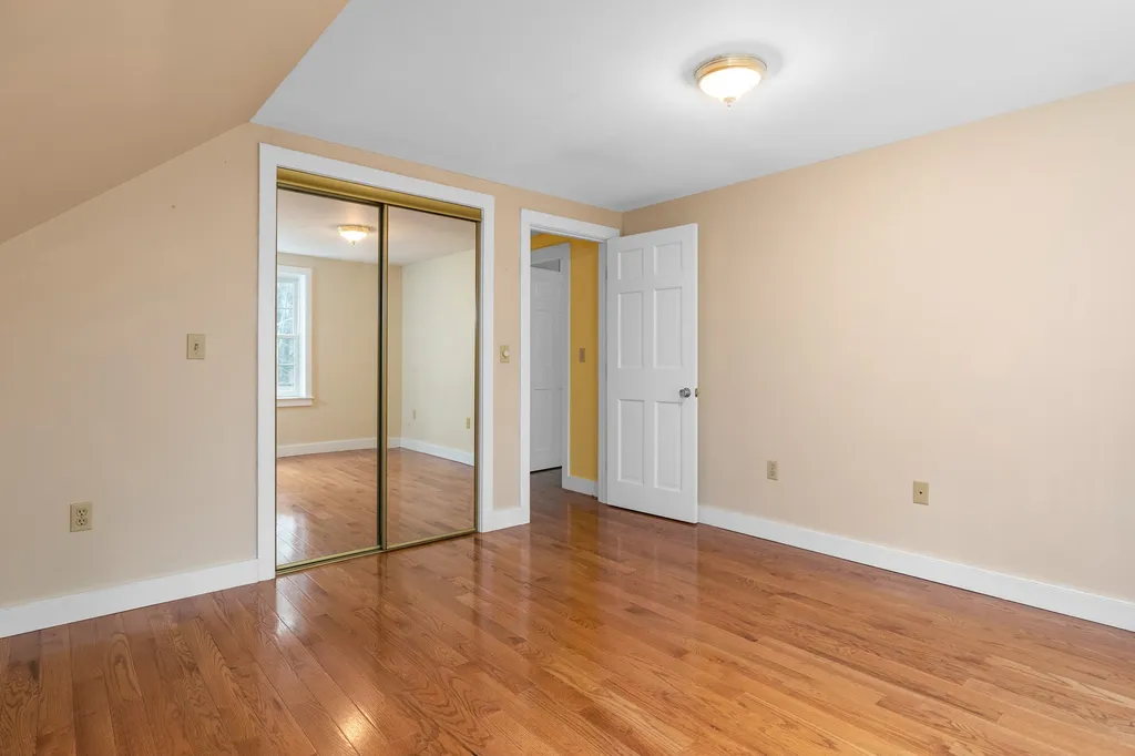 8 Earle Drive Lee NH 03861