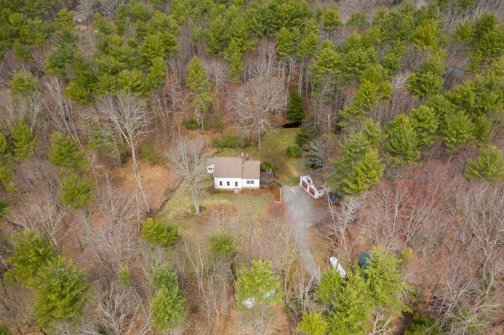 8 Earle Drive Lee NH 03861