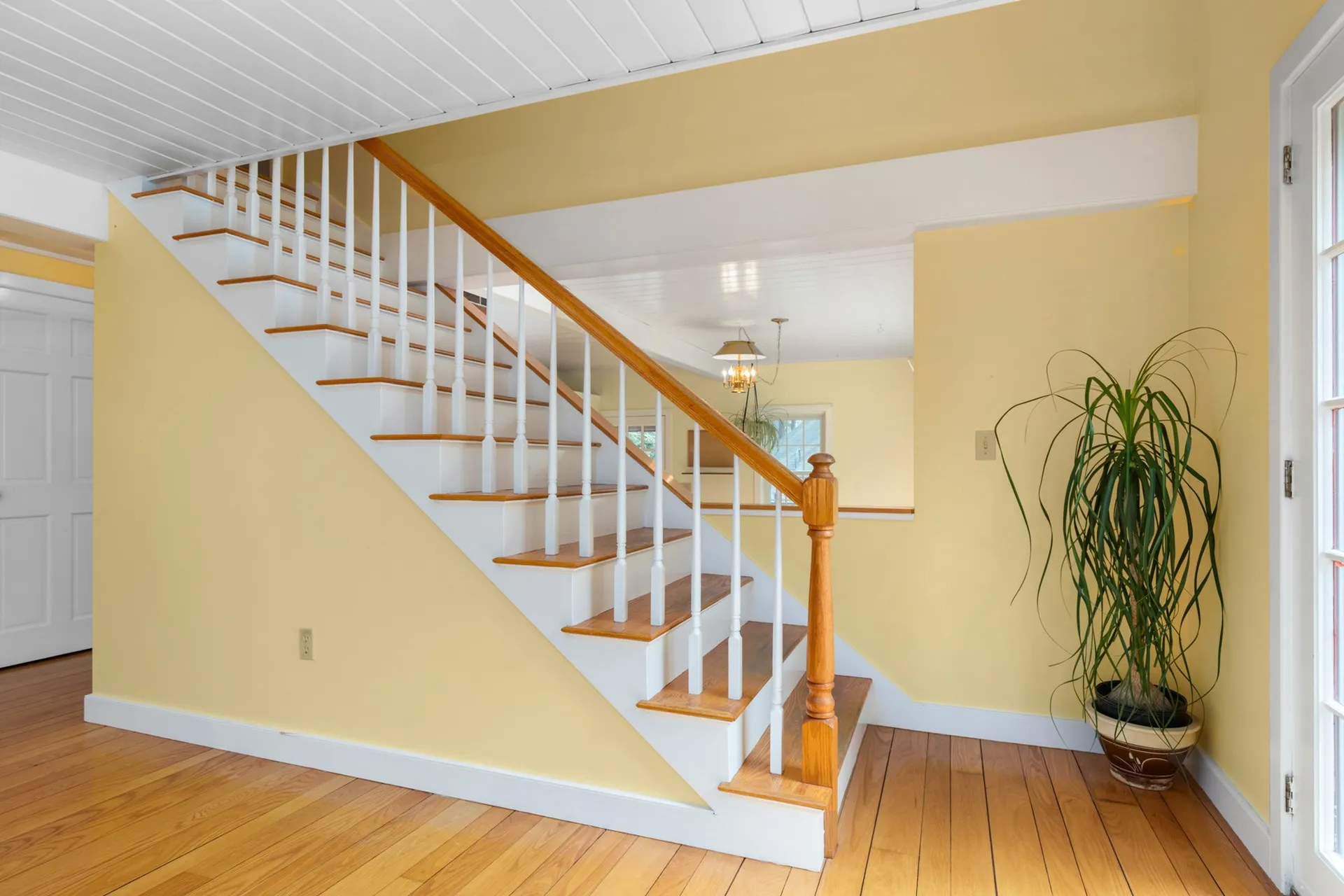 8 Earle Drive Lee NH 03861