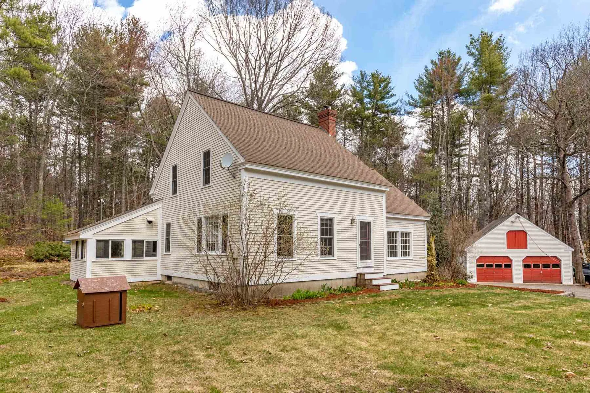 8 Earle Drive Lee NH 03861