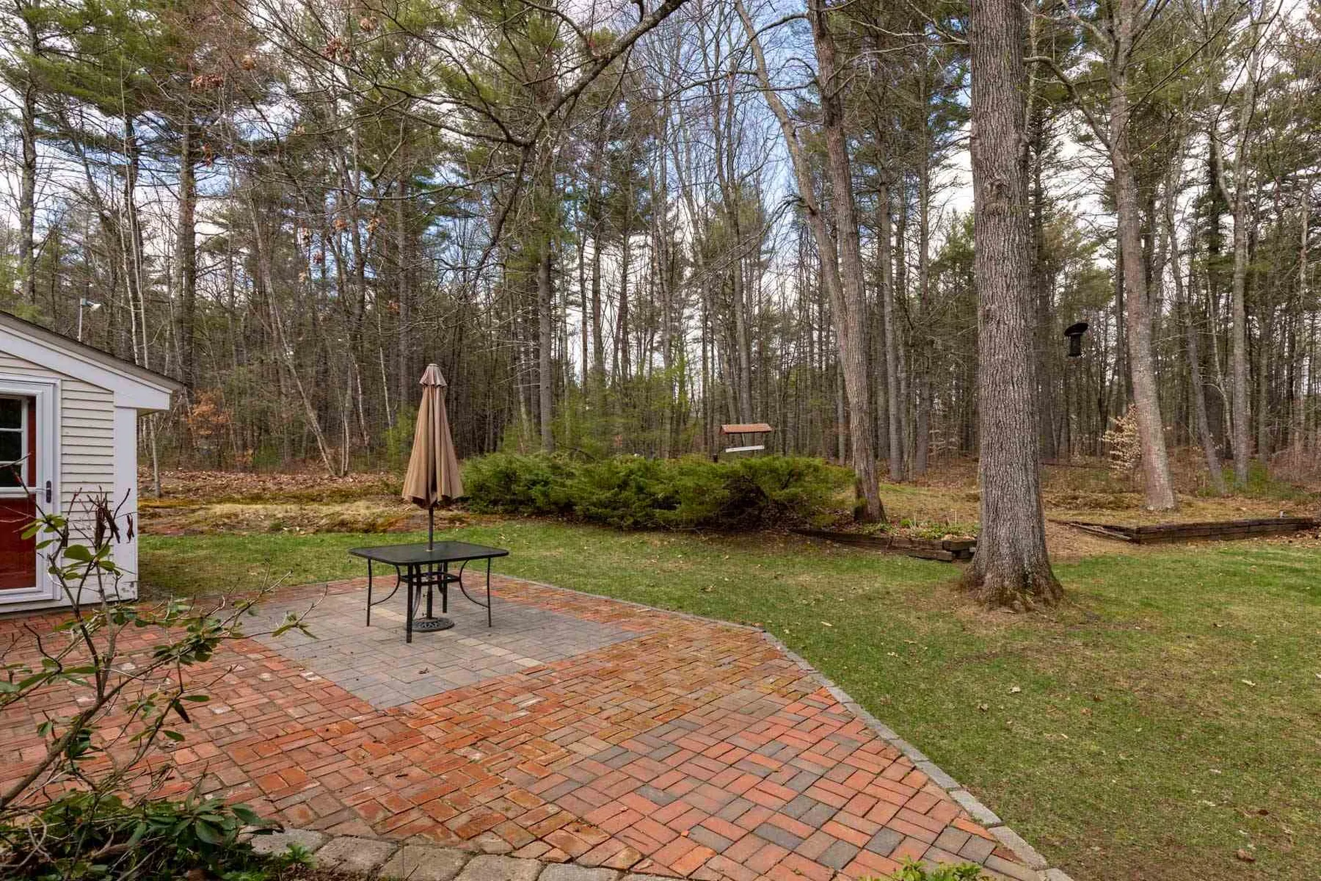 8 Earle Drive Lee NH 03861