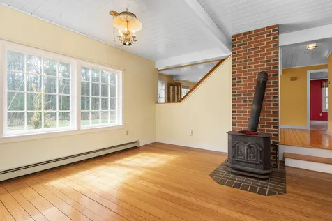 8 Earle Drive Lee NH 03861