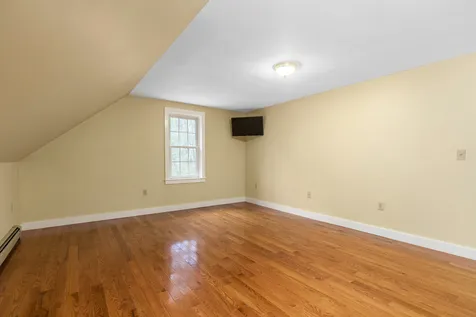8 Earle Drive Lee NH 03861