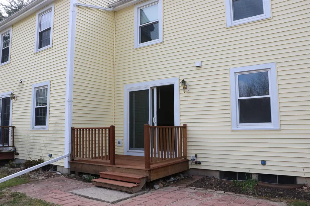 138 Exeter Road Epping NH 03042